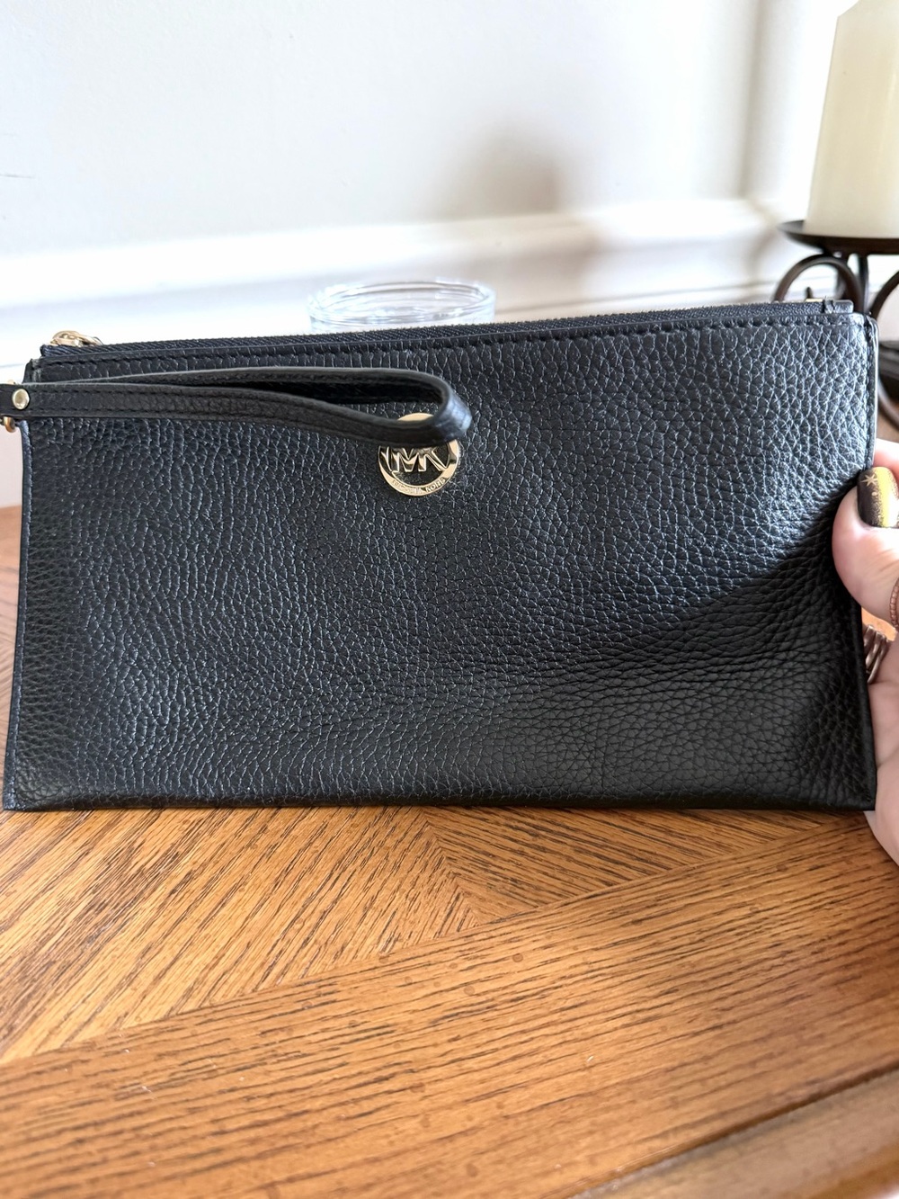 Micheal Kors Fulton black pebble Leather Wristlet Clutch with Gold Accent in EUC - Picture 8 of 8